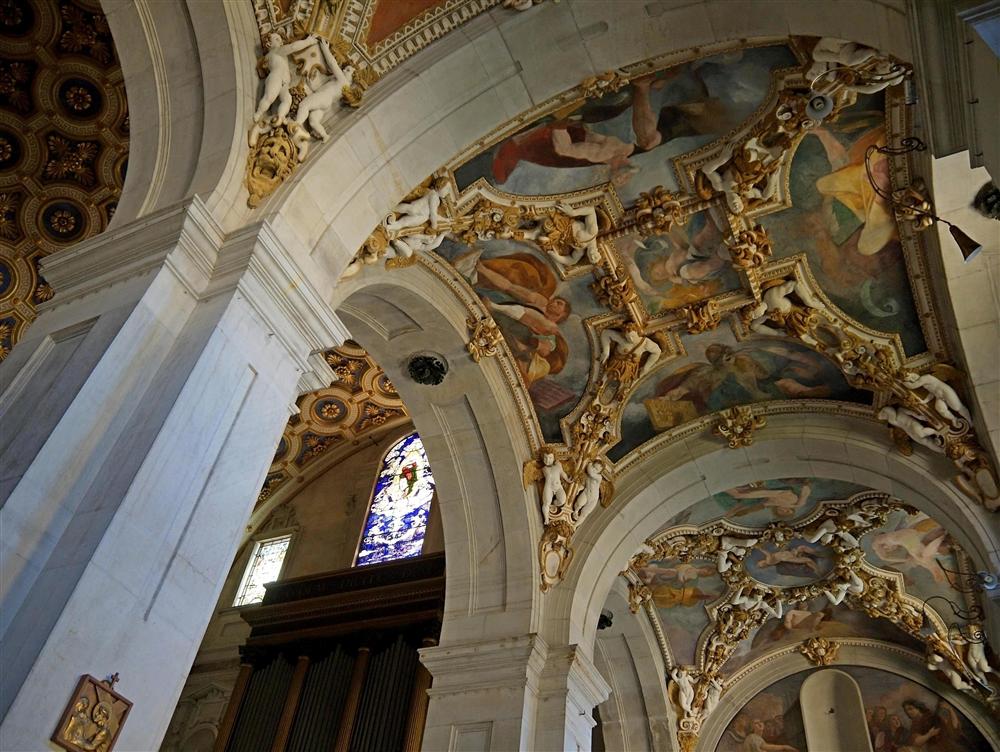 Milano - Decorazioni sulle volte di Santa Maria dei Miracoli